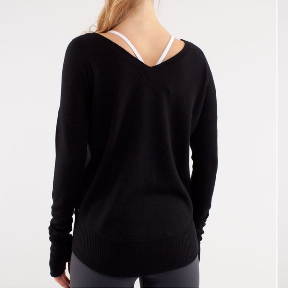 Lululemon Yin Me Pullover - Picture 2 of 4
